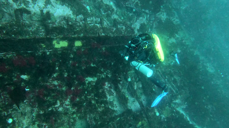 Wreck in Glen Bay